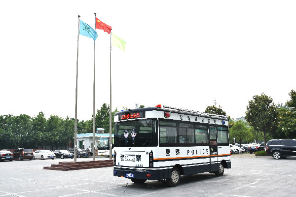 江西定南縣公安局通過公安部警采中心采購移動警務(wù)室(圖5)