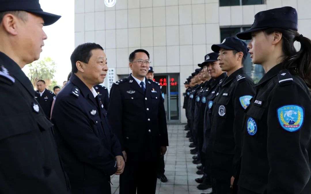 湖南省公安廳黨委委員、副廳長(zhǎng)譚學(xué)軍同志到衡陽(yáng)督導(dǎo)調(diào)研公安工作(圖5)