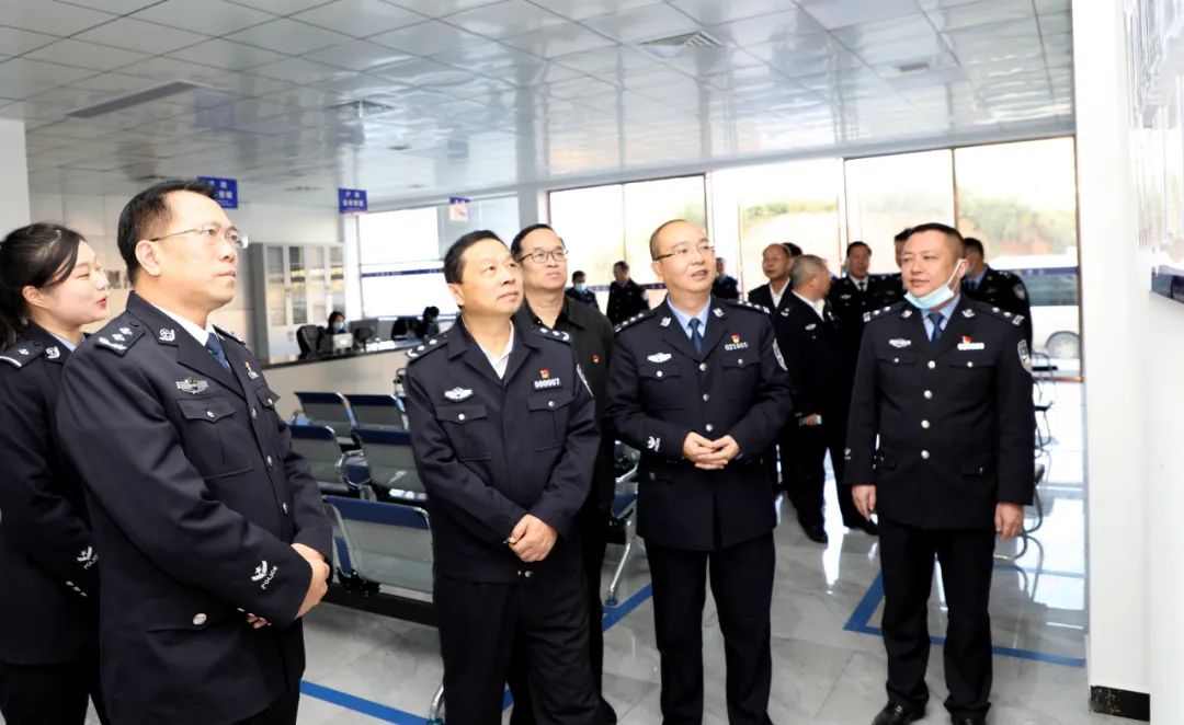 湖南省公安廳黨委委員、副廳長(zhǎng)譚學(xué)軍同志到衡陽(yáng)督導(dǎo)調(diào)研公安工作(圖8)